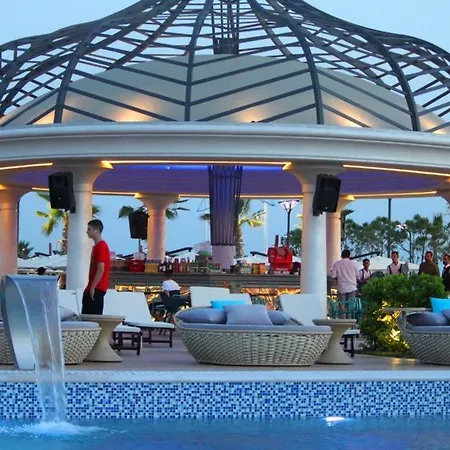 아파트 Flower Roof Private Terrace 골렘