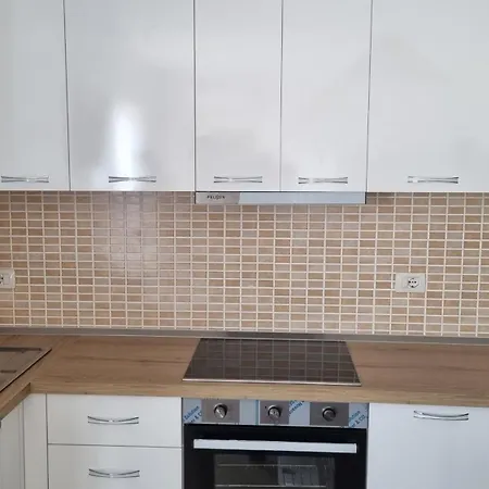 Floor In Albania With Private Rooftop Sleeps 8 To 10 Apartment