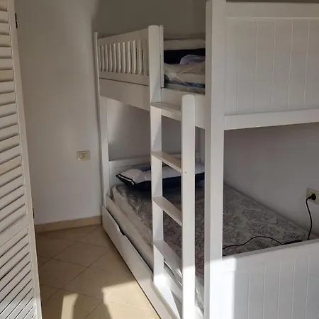 Апартаменты Floor In Albania With Private Rooftop Sleeps 8 To 10 Голем