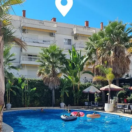 Floor In Albania With Private Rooftop Sleeps 8 To 10 Голем