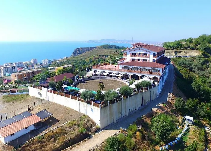 Flower Roof Private Terrace Apartment Golem (Tirana)