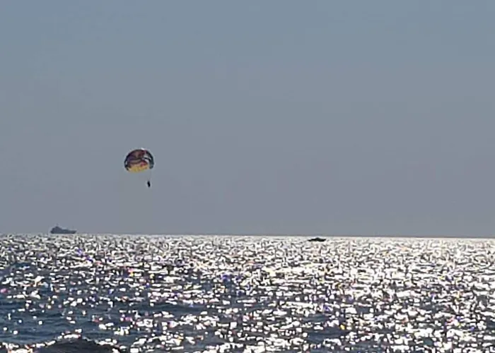 Flower Roof Private Terrace * Golem (Tirana)