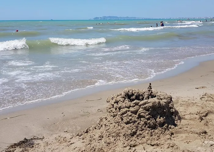 Apartment Flower Roof Private Terrace Golem (Tirana)